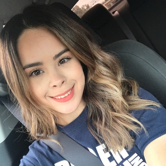 Meet your Posher, Leslie - Picture 2 of 3